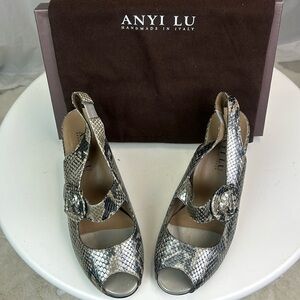 Anyi Lu Silver Comfort Couture Metallic Tulip Pump Slingback Snake Sandals